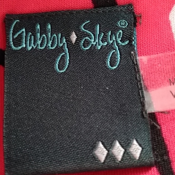 Gabby Skye sleeveless dress shoes off your waist - Picture 7 of 8